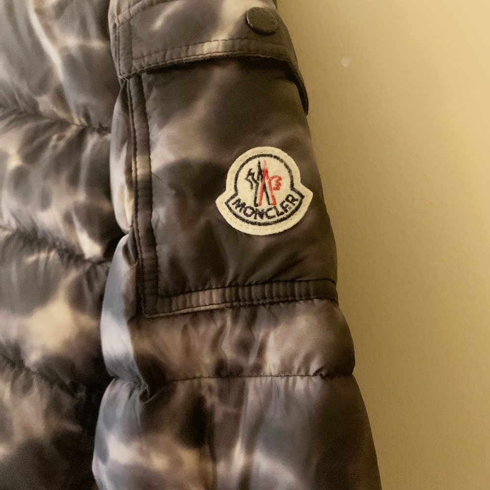 Authentic Moncler Bady Down Puffer Jacket - Picture 3 of 5